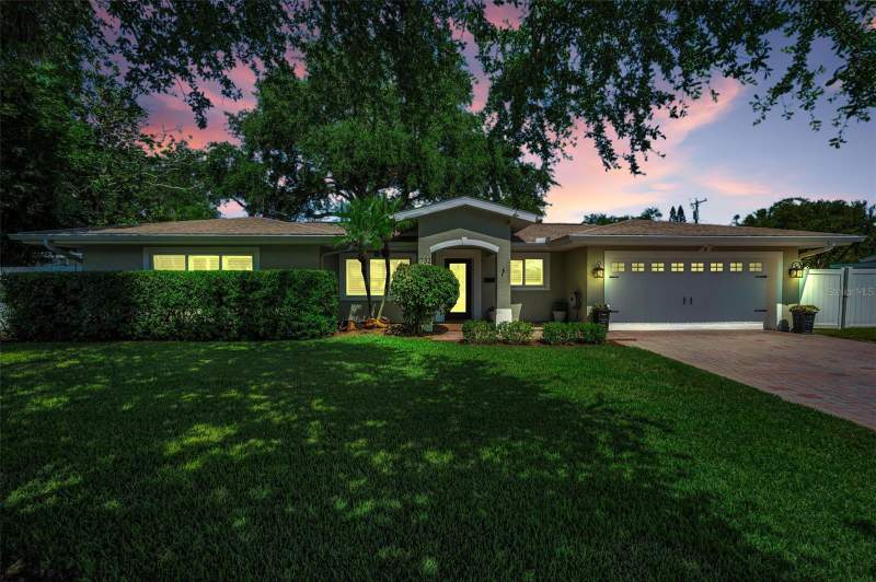 3 bedroom Single Family Residence at 1732 Golf View Drive, Belleair Estates 1st Add, Belleair — photo 2