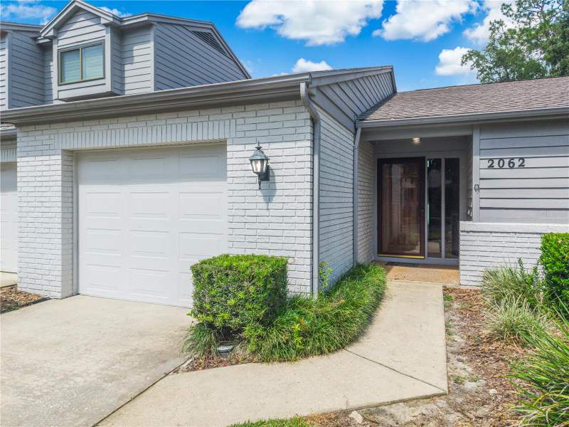2 bedroom Single Family Residence at 2062 SE 37th Court Circle, Crestwood South Village, Ocala — photo 2