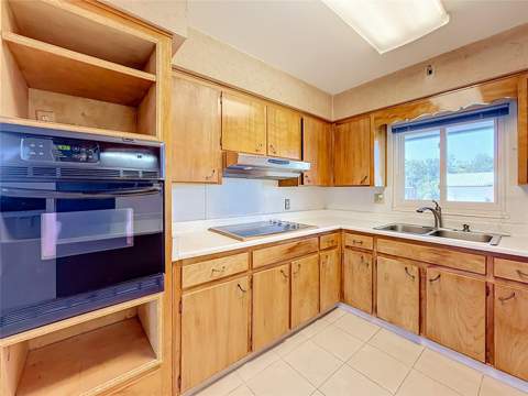 13225 Country Club Drive, Tavares FL - photo 18 of 60