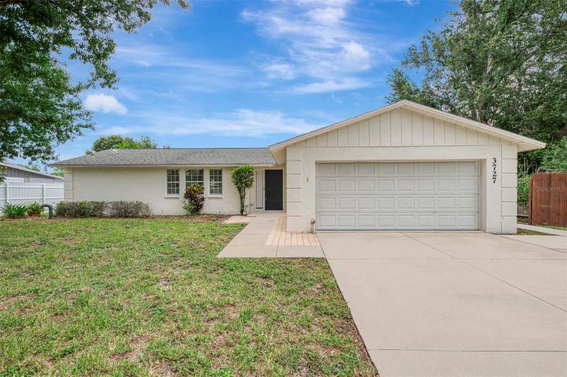 3727 PRADO DRIVE home for sale in De Soto Lakes