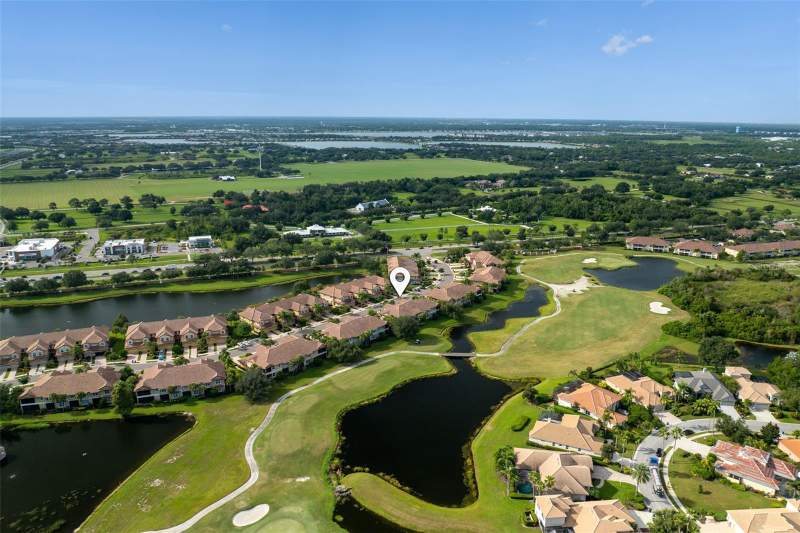 3 bedroom Townhouse at 8432 Miramar Way, Miramar Links At Lakewood Ranch, Lakewood Ranch — photo 3