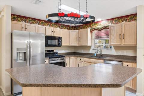 9711 SE 171st Argyll Street, The Villages FL - photo 10 of 39