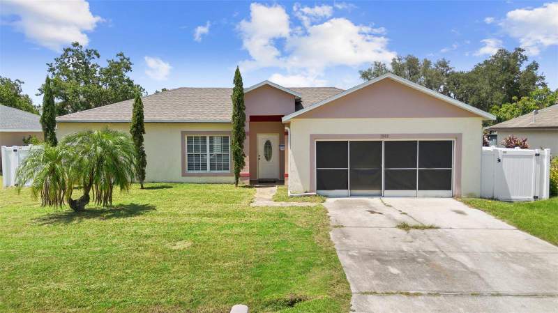 3 bedroom Single Family Residence at 1040 Cannock Drive, Poinciana Village 2 Nbhd 1, Kissimmee — photo 2