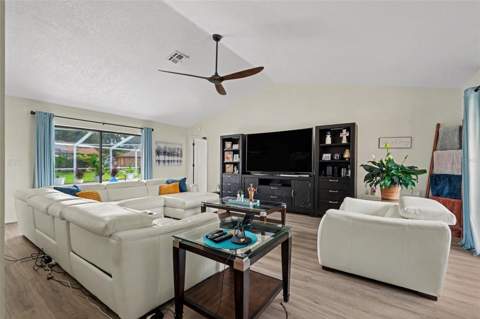 37147 Foxrun Place, Zephyrhills FL - photo 9 of 28