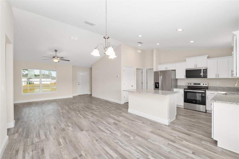 3 bedroom Single Family Residence at 98 Pecan Course Circle, Silver Springs Shores Unit 21, Ocala — photo 4