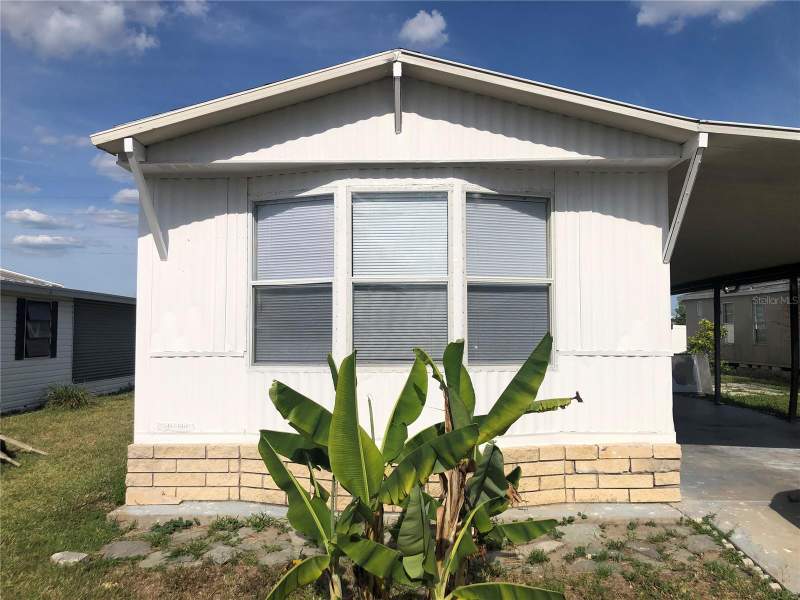 2 bedroom Manufactured Home at 5304 Croton Street, Sandalwood Mobile Home, Zephyrhills — photo 2