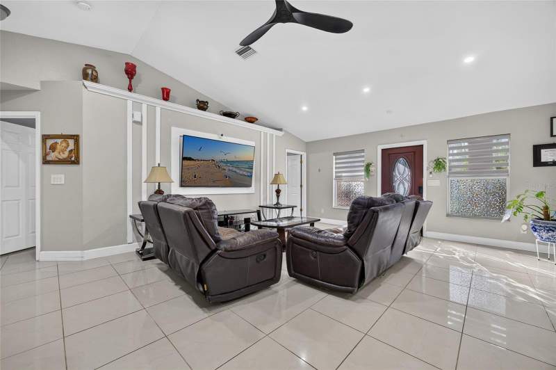 3 bedroom Single Family Residence at 7886 Latour Avenue, Port Charlotte Sub 28, North Port — photo 5