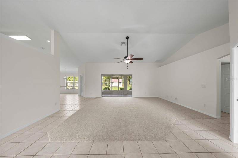 3 bedroom Single Family Residence at 4949 SW 109th Loop, Kingsland Country Estate, Ocala — photo 3