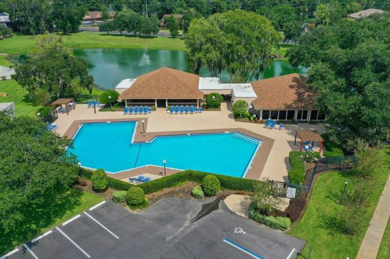 2 bedroom Villa at 2332 SE 18 Circle, Woodland Village, Ocala — photo 4