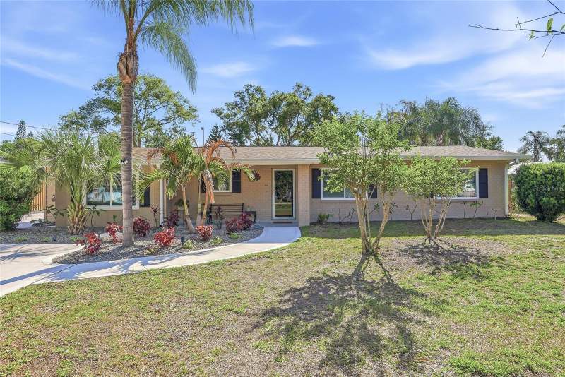 12109 FOREST HILLS DRIVE home for sale in Tampas North Side Country Cl