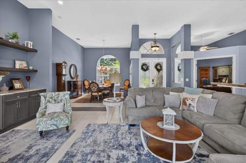 8735 Crescent Forest Boulevard, New Port Richey FL - photo 13 of 61