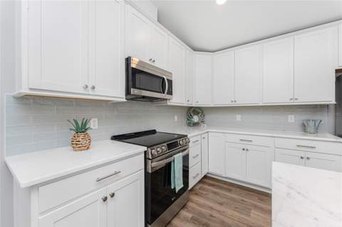 4199 Hollis Avenue, Port Charlotte FL - photo 13 of 81