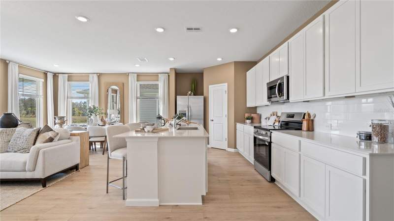 4 bedroom Single Family Residence at 4958 Waltham Forest Drive, Providence Garden Hills 50S Gc, Davenport — photo 3