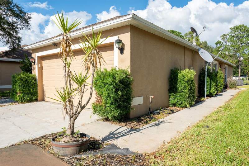 2 bedroom Single Family Residence at 9139 Southern Charm Circle, Spring Ridge, Brooksville — photo 3
