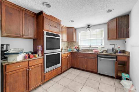 2304 Colton Drive, Orlando FL - photo 7 of 26