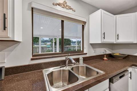 18301 Big Pond Way, Tampa FL - photo 14 of 40