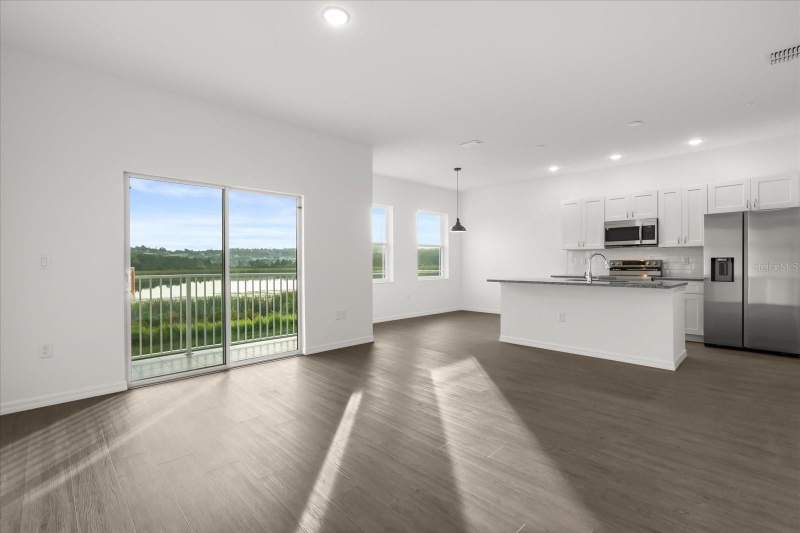 3 bedroom Townhouse at 915 Lakefront Village Drive, Lakefront Village, Clermont — photo 2