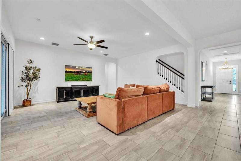 5 bedroom Single Family Residence at 17923 Barn Close Drive, Cordoba Ranch, Lutz — photo 4