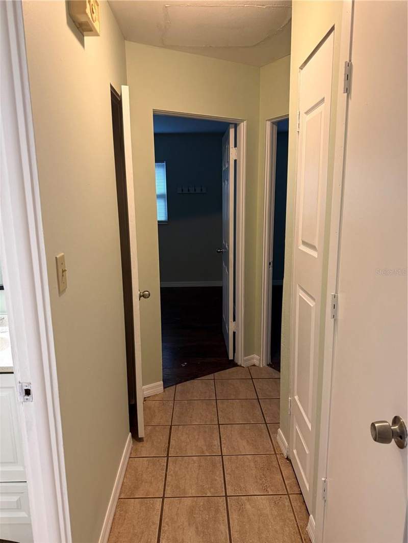 2 bedroom Single Family Residence at 3543 Bali Drive, Ridgewood Estates Add 05 Resub 01, Sarasota — photo 5