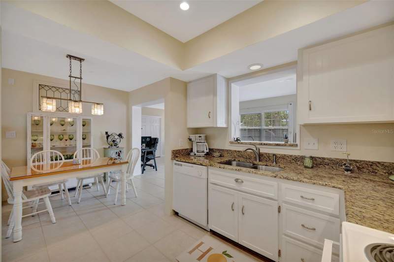 2 bedroom Single Family Residence at 130 59th Street, Coral Heights, Bradenton — photo 3