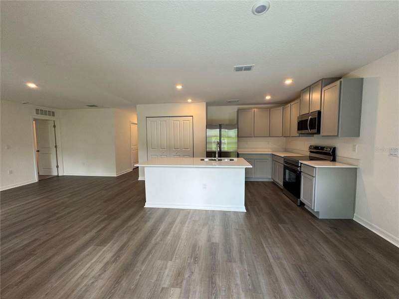 3 bedroom Single Family Residence at 12485 Gulliver Road, Spring Hill, Spring Hill — photo 5
