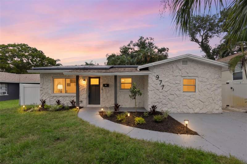 977 27TH AVENUE home for sale in Pallanza Park