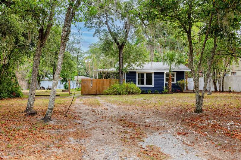 7134 LAUDER PLACE home for sale in Temple Terrace Estates
