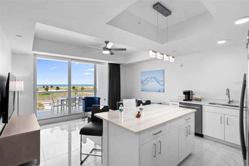 2 bedroom Condo - Hotel at 11500 Gulf Boulevard #202, Ocean Club Treasure Island A Resort Condo, St Petersburg — photo 5