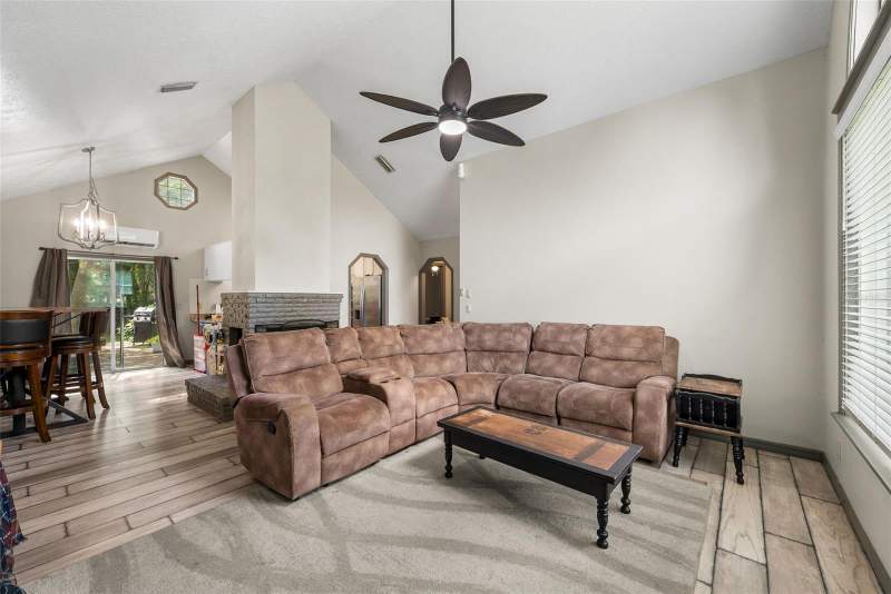 3 bedroom Single Family Residence at 9 Teak Court, Silver Spgs Shores Un 23, Ocala — photo 4