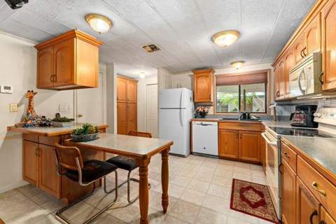 9001 Sheldon West Drive, Tampa FL - photo 6 of 28