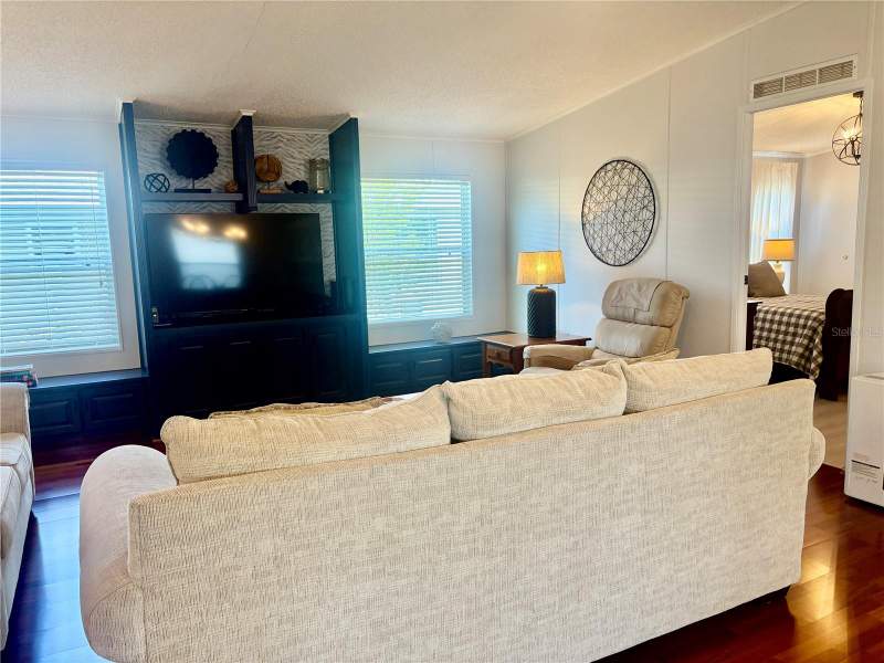 3 bedroom Manufactured Home at 5707 45th Street #100, Gold Tree Co-Op, Bradenton — photo 2