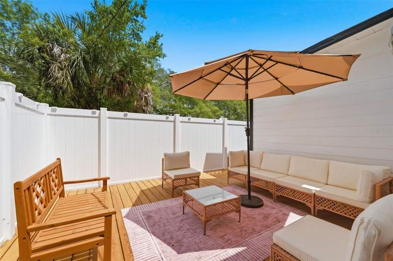 5 bedroom Single Family Residence at 15 E Laurel Street, Dream Lake Heights, Apopka — photo 2