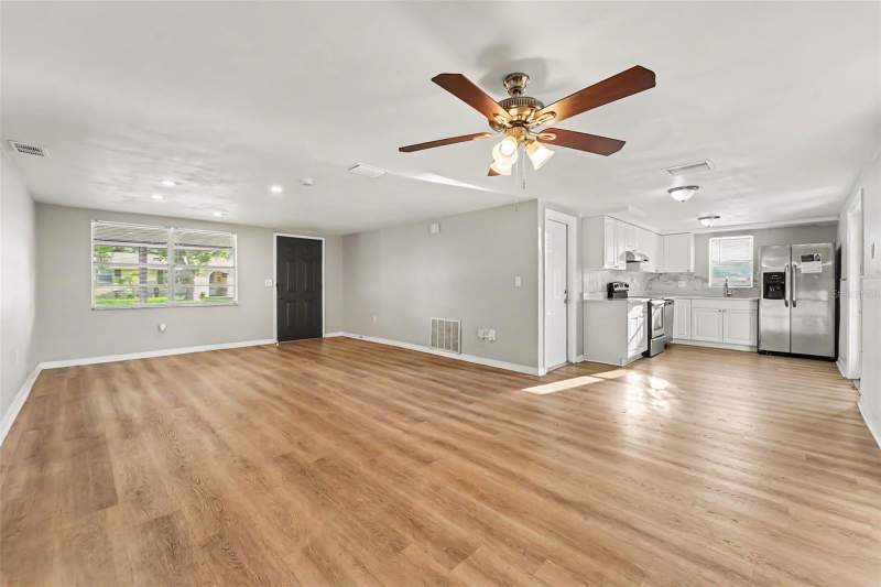 3 bedroom Single Family Residence at 7207 Sandalwood Drive, Embassy Hills, Port Richey — photo 3