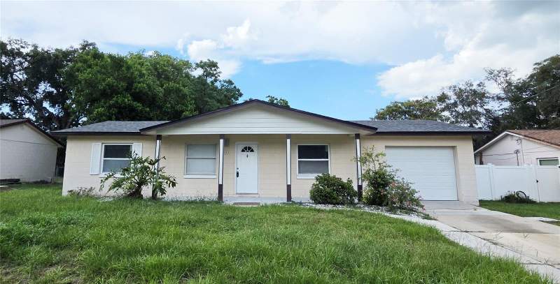 3 bedroom Single Family Residence at 749 SEMINOLE AVENUE, LAKE WAYMAN HEIGHTS LAKE ADD, LONGWOOD — photo 2