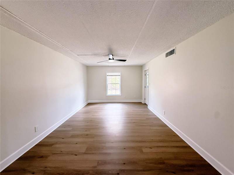 3 bedroom Condominium at 1275 85th Avenue #1275B, Jamestown Condo, St Petersburg — photo 2