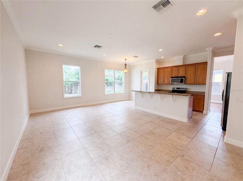 5 bedroom Single Family Residence at 6215 Interbay Boulevard, Speedway Place, Tampa — photo 4