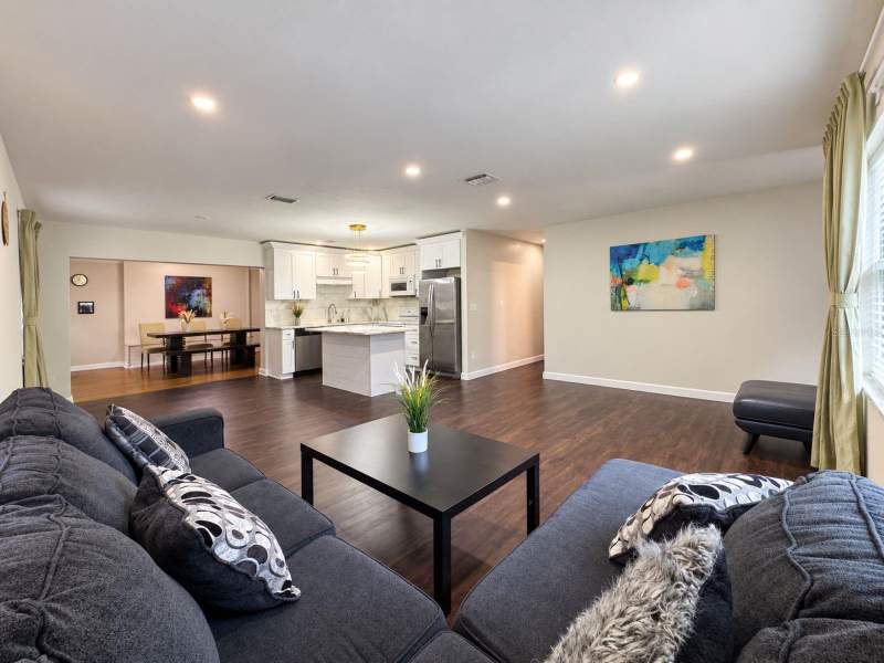 4 bedroom Single Family Residence at 7035 Orkney Avenue, Bonnie Bay Unit One, St Petersburg — photo 2