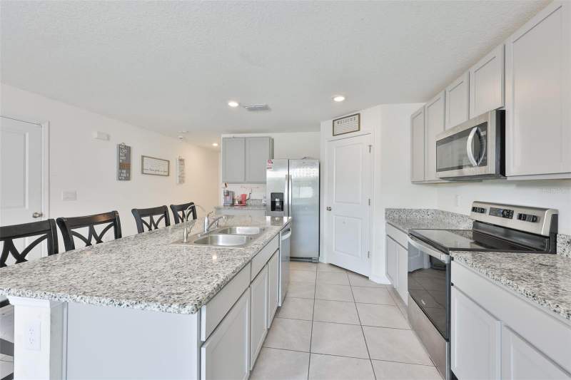 4 bedroom Single Family Residence at 5244 Fiddle Fig Avenue, Berry Bay Sub, Wimauma — photo 5