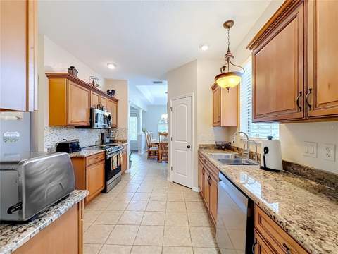 803 Crestview Circle, Wildwood FL - photo 19 of 52