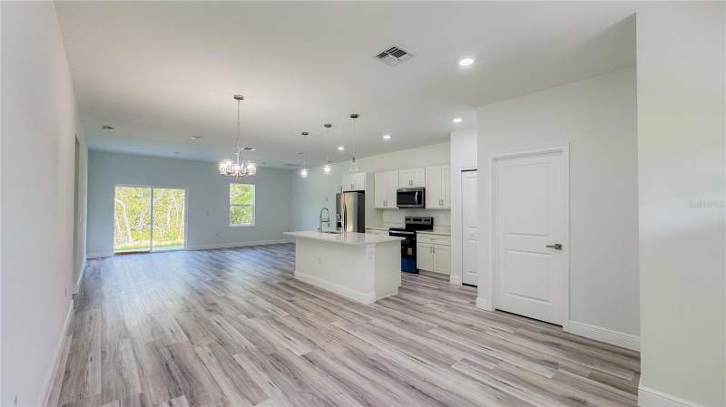 4 bedroom Single Family Residence at 15625 SW 37th Circle, Marion Oaks, Ocala — photo 4