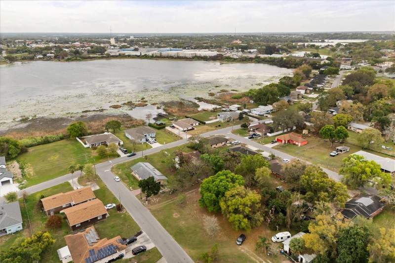 4 bedroom Single Family Residence at 408 McKay Drive, Tracy Terrace, Haines City — photo 2