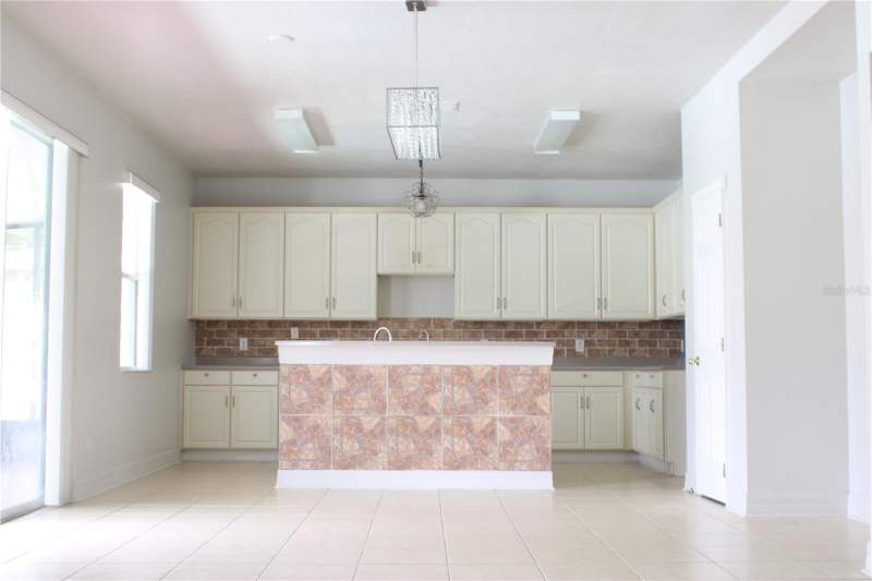 6 bedroom Single Family Residence at 1338 Blackwater Pond Drive, Waterford Trls Ph I, Orlando — photo 3