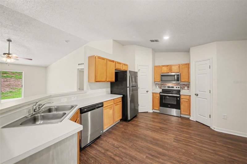 3 bedroom Single Family Residence at 909 Bristle Cone Court, Minneola Pine Bluff Ph 01 Lt 01 Orb 2020, Minneola — photo 5