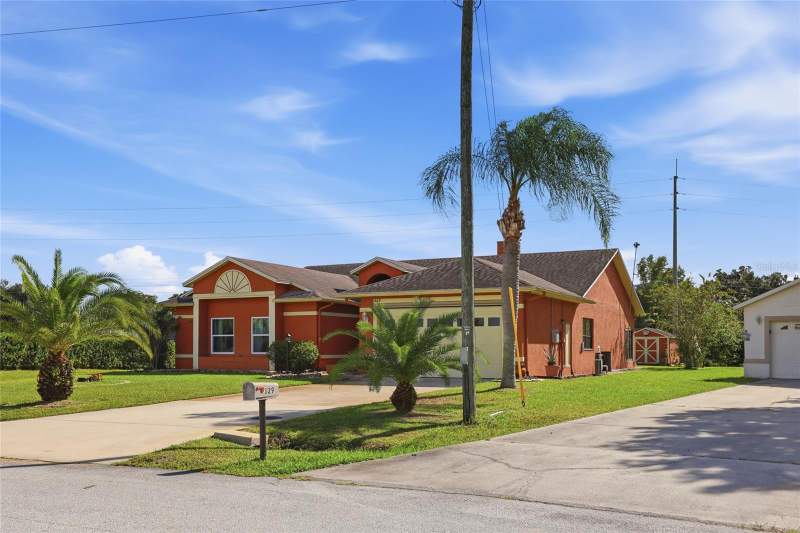 4 bedroom Single Family Residence at 327 Edgewood Court, Poinciana Nbrhd 02 Village 03, Poinciana — photo 3