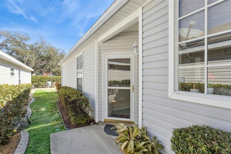 25239 CRANES ROOST CIRCLE home for sale in Plantation At Leesburg Golfview