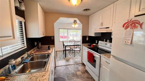 9287 Highpoint Boulevard, Brooksville FL - photo 9 of 32