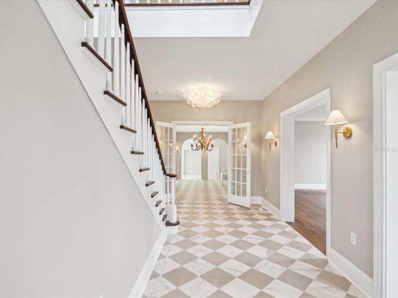 5 bedroom Single Family Residence at 456 Gardenia Street, Belleair Estates, Belleair — photo 2