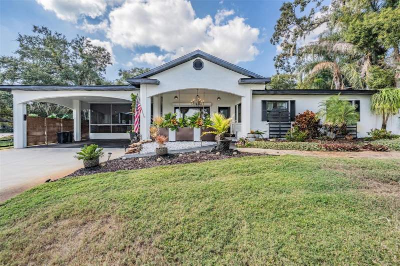5 bedroom Single Family Residence at 302 Whitcomb Boulevard, Inness Park, Tarpon Springs — photo 2