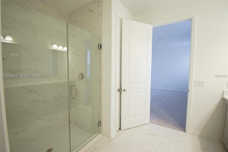 4 bedroom Single Family Residence at 2370 Lancashire Street, Glen/West Haven, Davenport — photo 5