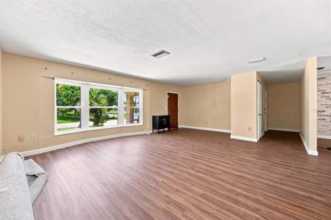 352 Lake Road, Venice FL - photo 10 of 55